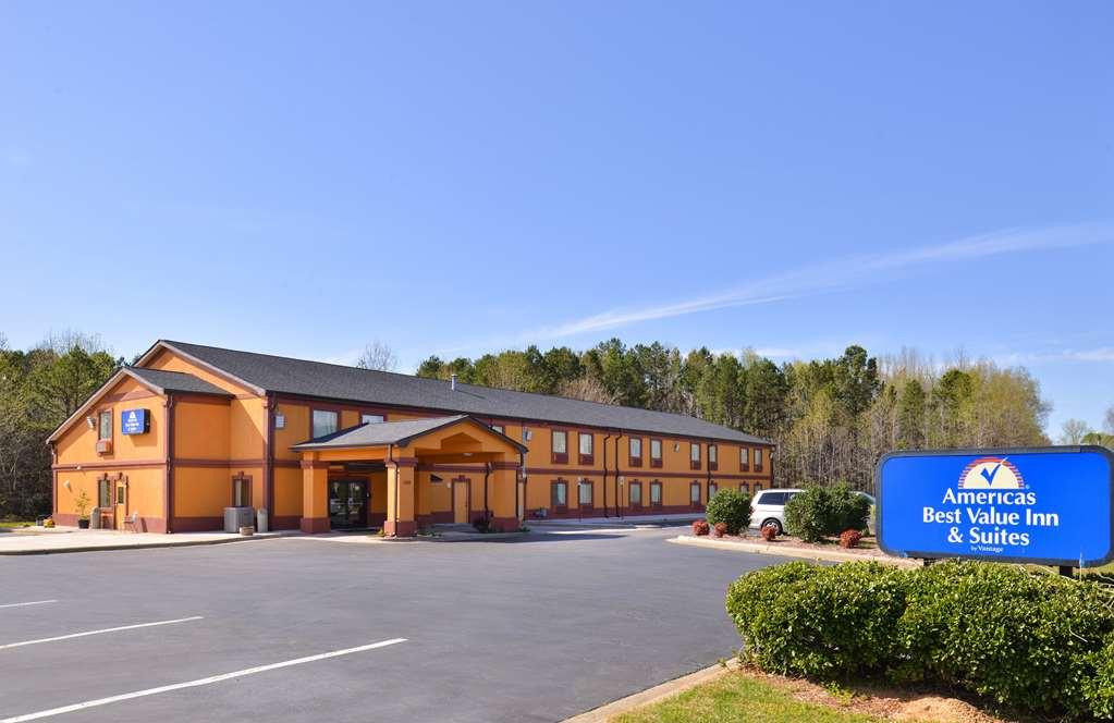 Americas Best Value Inn And Suites Albemarle Exterior foto